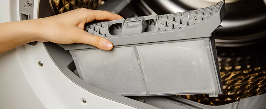 Signs Of A Clogged Dryer Lint Trap in Gladstone, Missouri
